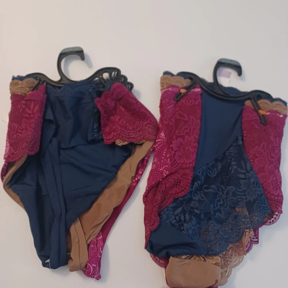 NEW JoySpun Lot Of 3 Pairs Cheeky And 3 Pairs Thong Underware Sz XXXL 22